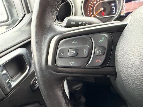 Used 2023 Jeep Gladiator Sport image 16