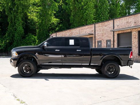 Used 2017 RAM 2500 Limited AWD/4WD image 4