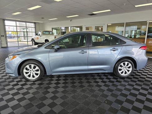Used 2024 Toyota Corolla LE FWD image 6