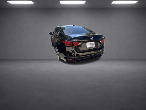 Used 2020 Nissan Altima 2.5 Platinum FWD image 7