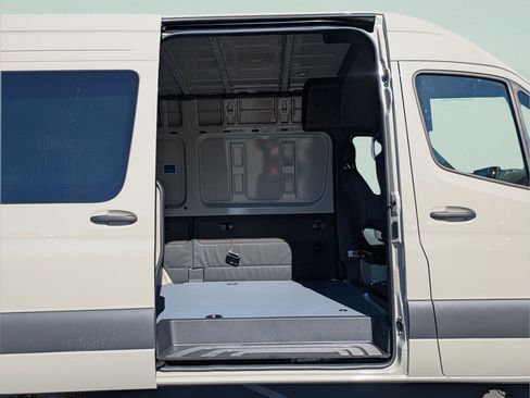 New 2025 Mercedes-Benz Sprinter 2500 image 6
