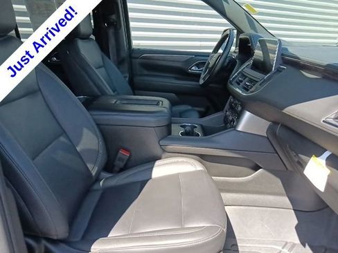 Used 2024 Chevrolet Tahoe Z71 w/ Luxury Package AWD/4WD image 35