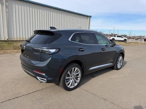 New 2026 Buick Envision Avenir image 3