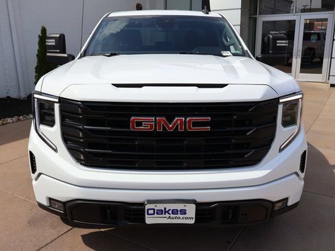Used 2023 GMC Sierra 1500 Elevation AWD/4WD image 2