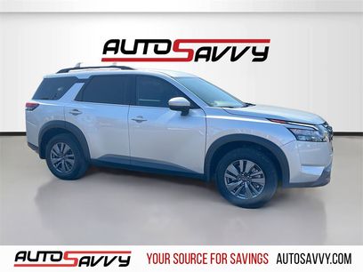 Used 2024 Nissan Pathfinder SV