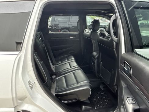Certified 2021 Jeep Grand Cherokee Overland AWD/4WD image 10