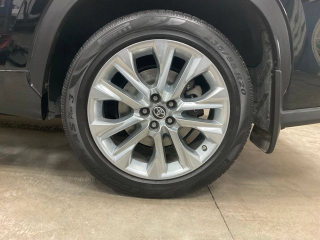 Used 2021 Toyota Highlander Limited AWD/4WD image 21