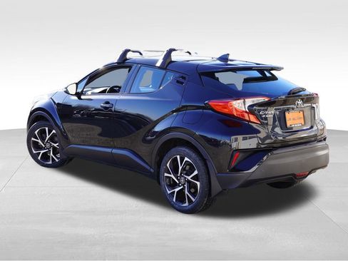 Used 2018 Toyota C-HR XLE image 7