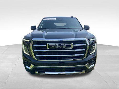 Used 2026 GMC Yukon Elevation w/ Elevation Premium Package AWD/4WD image 8