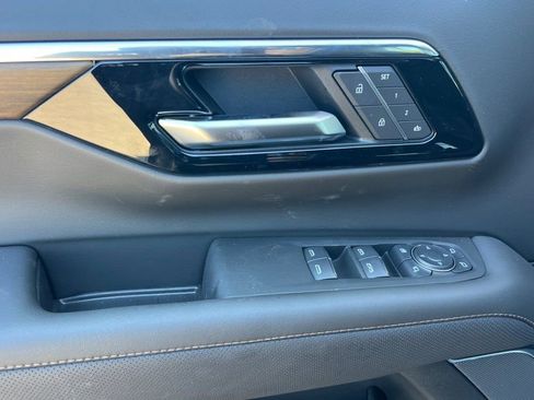 New 2026 Chevrolet Tahoe High Country AWD/4WD image 8