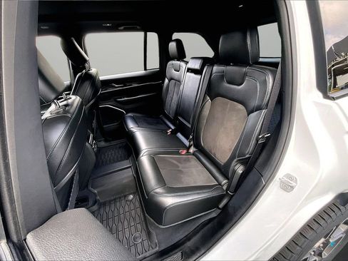 Used 2023 Jeep Grand Cherokee Trailhawk AWD/4WD image 22