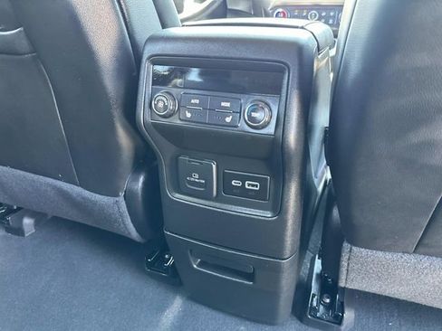 Used 2023 GMC Acadia SLT w/ Preferred Package AWD/4WD image 14