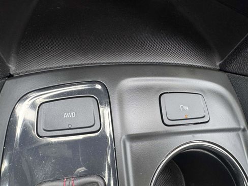 Used 2023 Chevrolet Equinox RS AWD/4WD image 34
