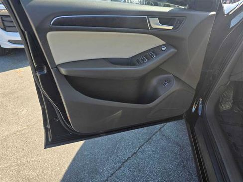 Used 2017 Audi Q5 2.0T Premium image 24