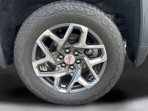 Used 2024 GMC Sierra 1500 SLT w/ SLT Premium Plus Package AWD/4WD image 24
