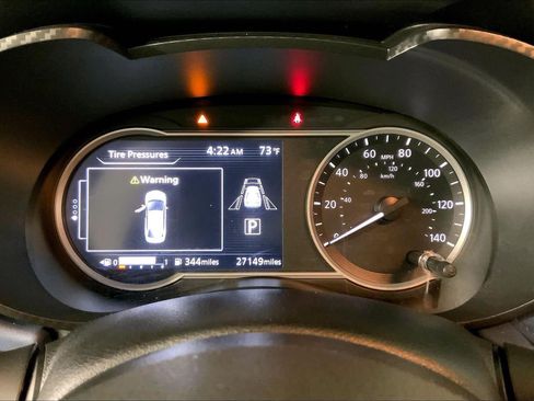 Used 2025 Nissan Versa SV FWD image 13
