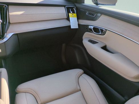 New 2026 Volvo XC90 B6 Ultra w/ Protection Package Premier image 15