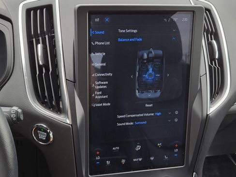 Used 2024 Ford Edge Titanium image 23