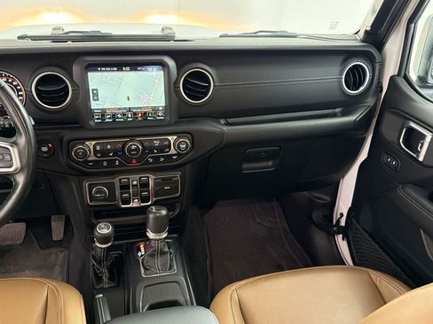 Used 2020 Jeep Wrangler Unlimited Sahara AWD/4WD image 29