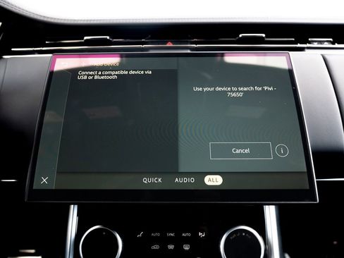 Used 2023 Land Rover Range Rover SE image 32