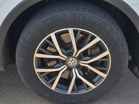 Used 2020 Volkswagen Tiguan SE AWD/4WD image 8