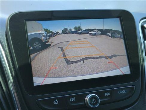 Used 2017 Chevrolet Malibu LT FWD image 13