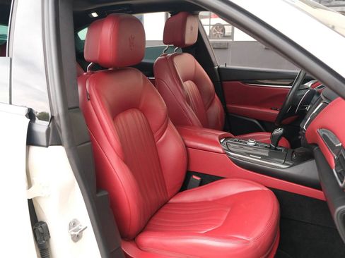 Used 2017 Maserati Levante S image 34