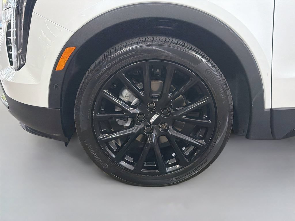 Used 2022 Cadillac XT4 Sport w/ LPO, Onyx Lite Package AWD/4WD image 33