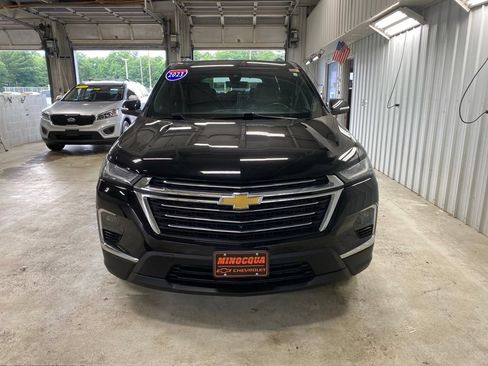 Used 2023 Chevrolet Traverse LT w/ LT Premium Package AWD/4WD image 7