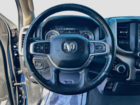 Used 2019 RAM 1500 Big Horn AWD/4WD image 11