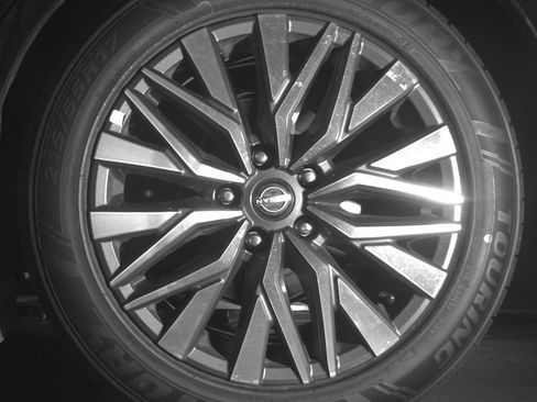 Used 2025 Nissan Altima 2.5 SV FWD image 14