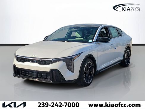 New 2026 Kia K4 EX FWD image 3
