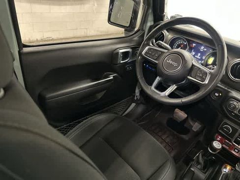 Used 2023 Jeep Wrangler Unlimited Rubicon 4xe w/ Cold Weather Group AWD/4WD image 12