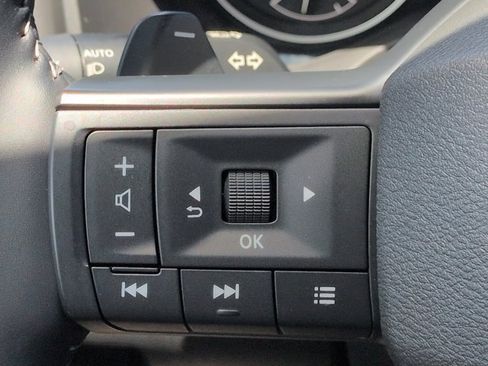 Used 2026 Nissan Rogue SV FWD image 25
