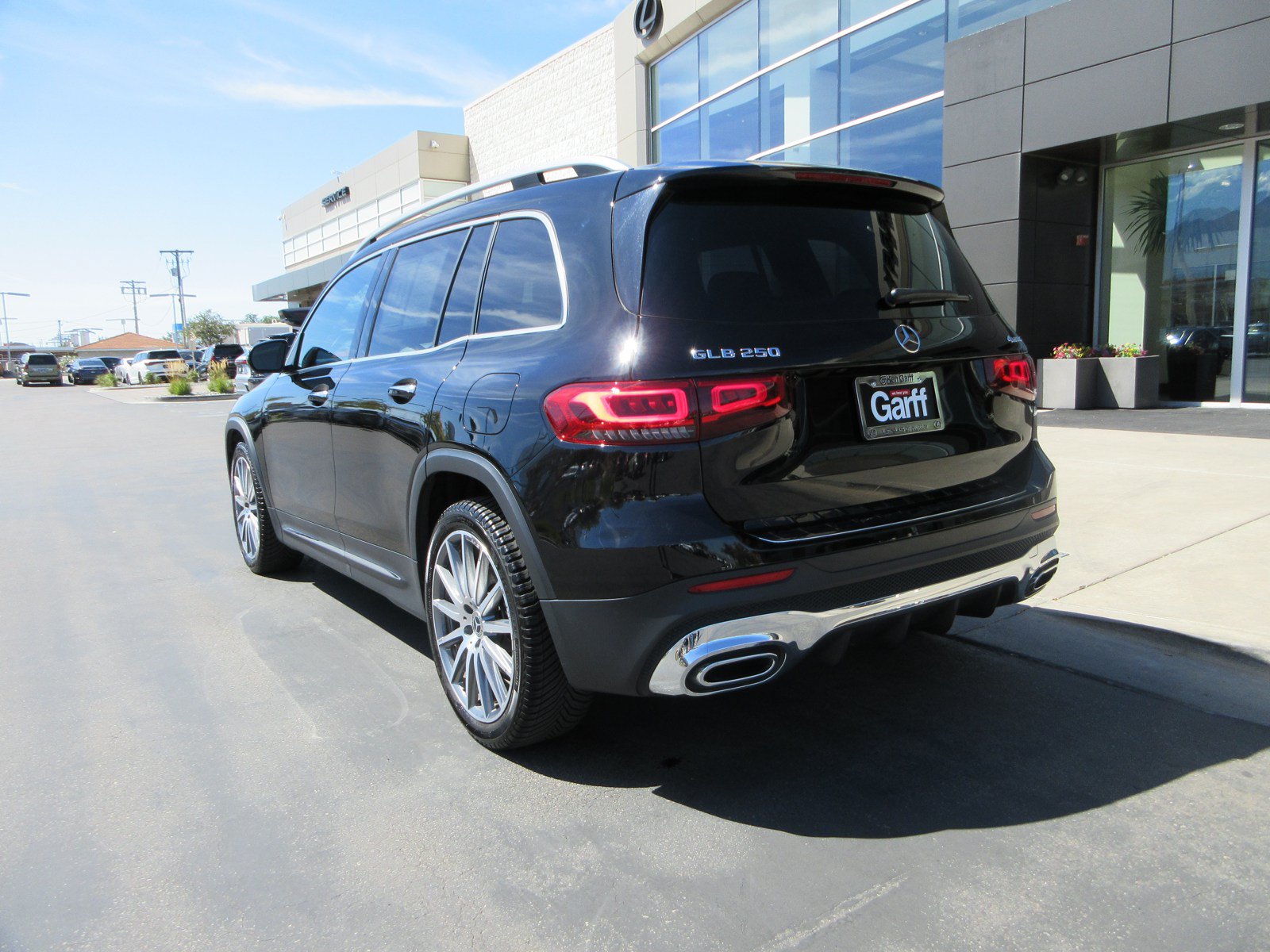 Used 2022 Mercedes-Benz GLB 250 4MATIC image 5
