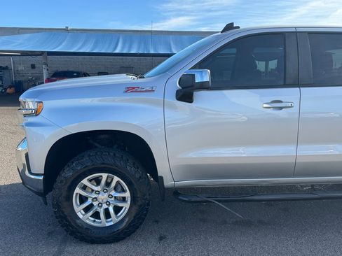 Used 2022 Chevrolet Silverado 1500 LT w/ Z71 Off-Road Package image 10