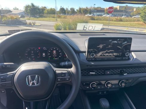 New 2025 Honda Accord SE image 7
