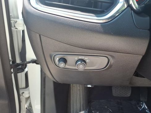 Used 2023 Chevrolet Equinox LT FWD image 11