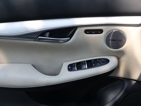Used 2022 INFINITI QX50 Essential FWD image 12