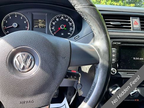 Used 2013 Volkswagen Jetta SE FWD image 17