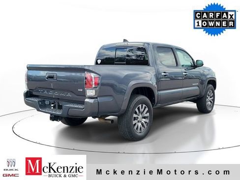 Used 2022 Toyota Tacoma Limited RWD image 4