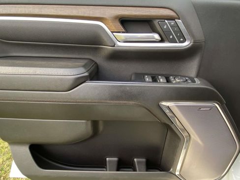 Used 2024 Chevrolet Silverado 2500 High Country image 17