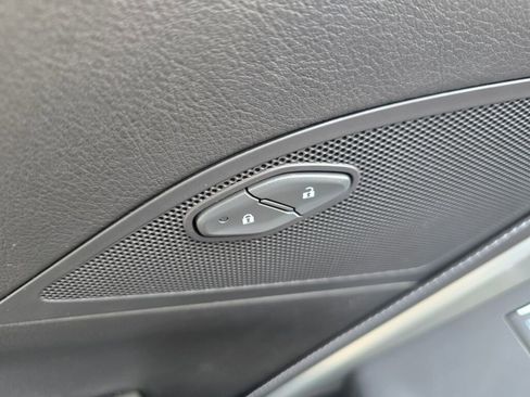 Used 2019 Chevrolet Corvette Stingray Coupe w/ Battery Protection Package image 23