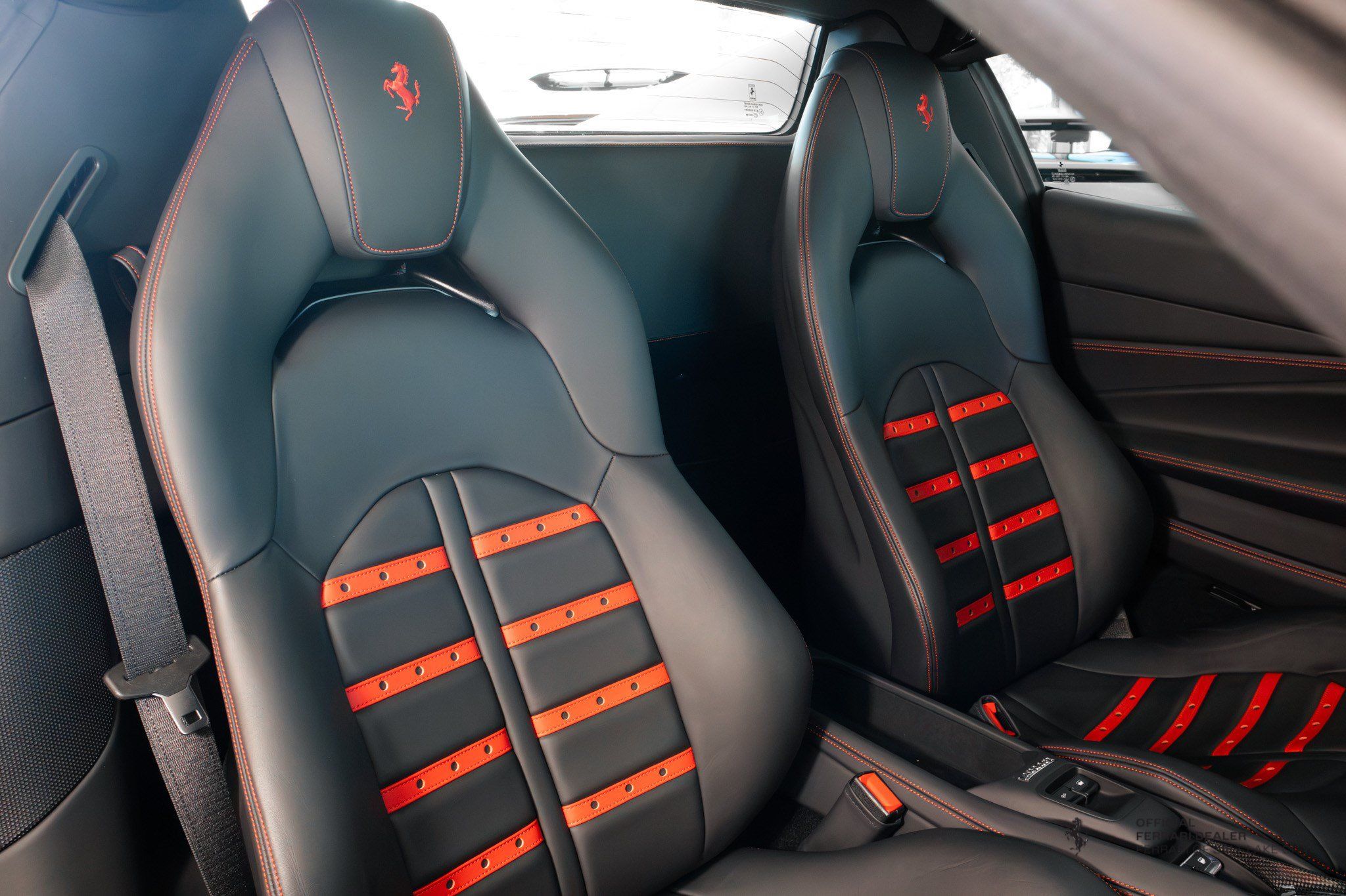 Used 2022 Ferrari F8 Tributo RWD image 16