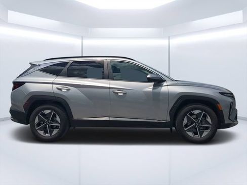 Used 2025 Hyundai Tucson SEL FWD image 2