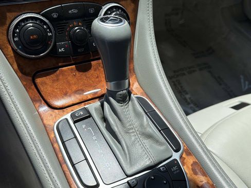 Used 2007 Mercedes-Benz SL 550 image 24