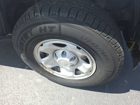 Used 2021 Toyota Tacoma SR RWD image 9