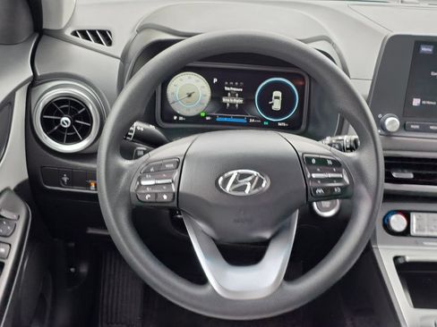 Used 2023 Hyundai Kona SE FWD image 16