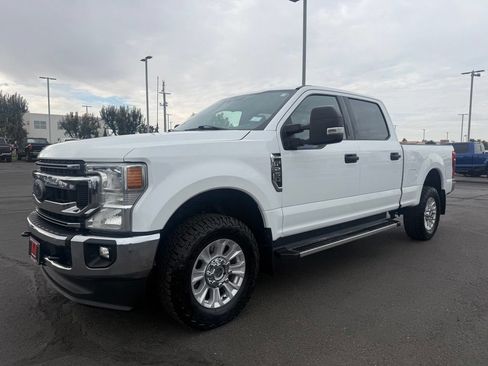 Used 2022 Ford F250 XLT w/ XLT Value Package AWD/4WD image 3
