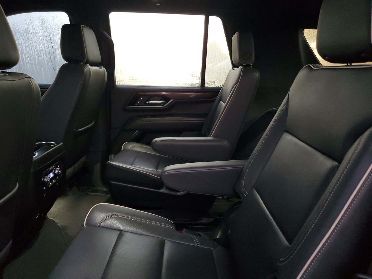 Used 2025 GMC Yukon Elevation w/ Technology Package RWD image 10